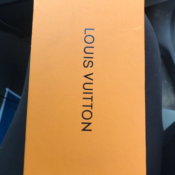 Louis Vuitton phone case for iPhone 11 - Picture 1 of 4